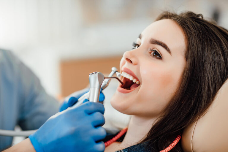cosmetic dentist in tusmore